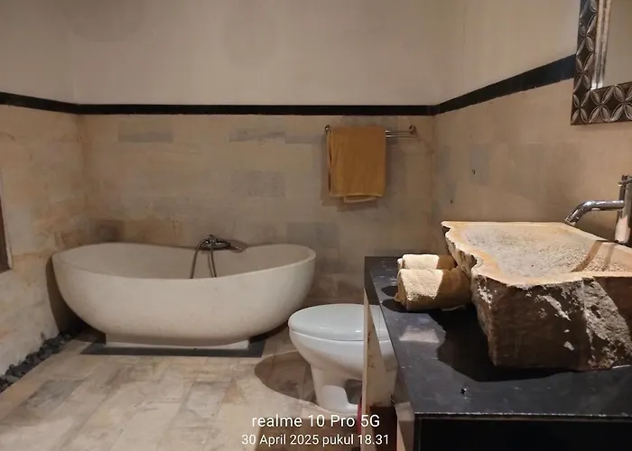 Riyuh With Private Pool In Bali *